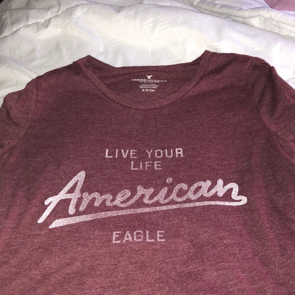 American Eagle Maroon T shirt
